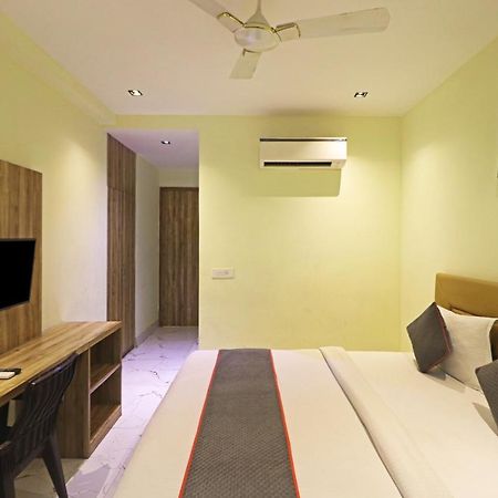 Hotel Good Vibe Near Delhi Igi Airport Нью-Дели Экстерьер фото