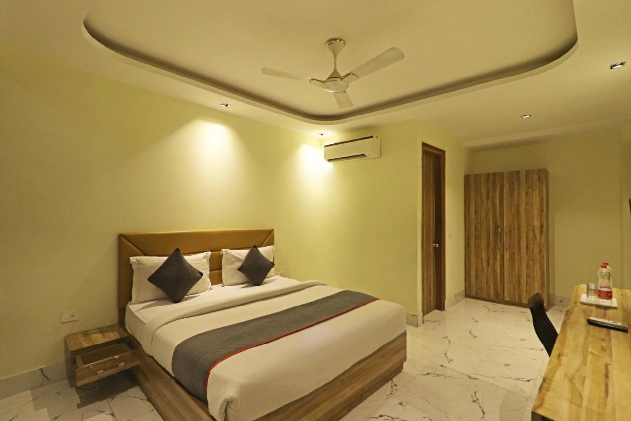 Hotel Good Vibe Near Delhi Igi Airport Нью-Дели Экстерьер фото