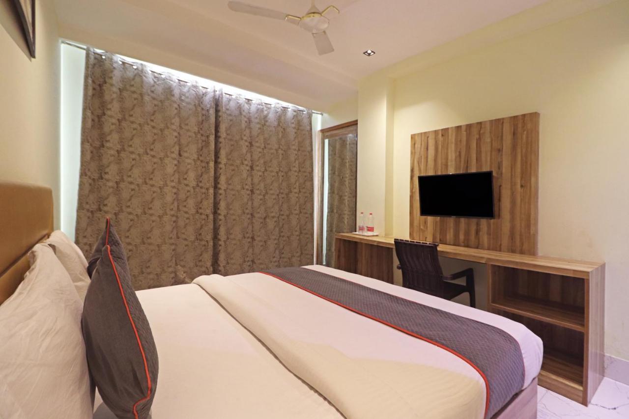 Hotel Good Vibe Near Delhi Igi Airport Нью-Дели Экстерьер фото