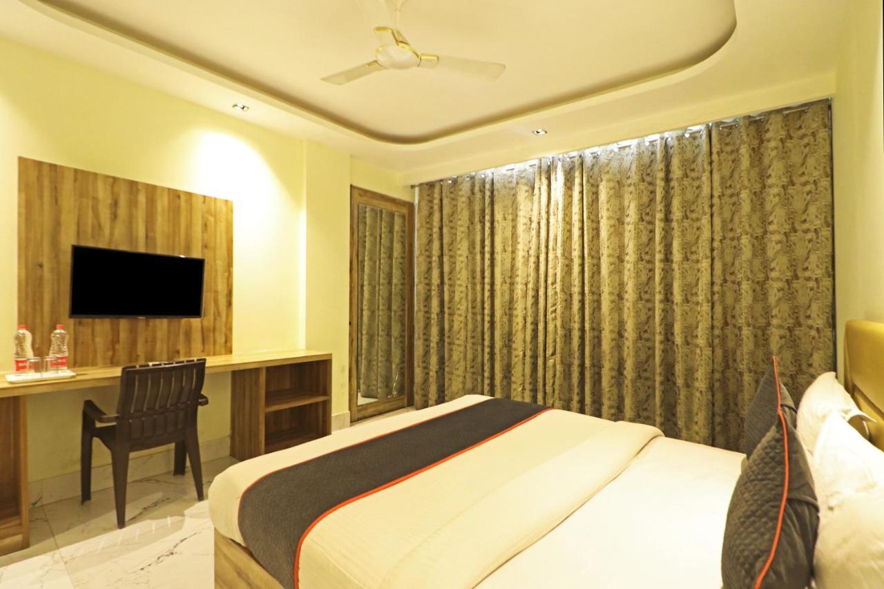 Hotel Good Vibe Near Delhi Igi Airport Нью-Дели Экстерьер фото