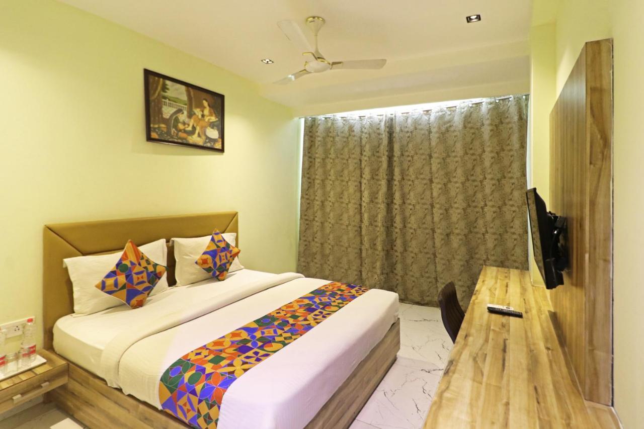 Hotel Good Vibe Near Delhi Igi Airport Нью-Дели Экстерьер фото
