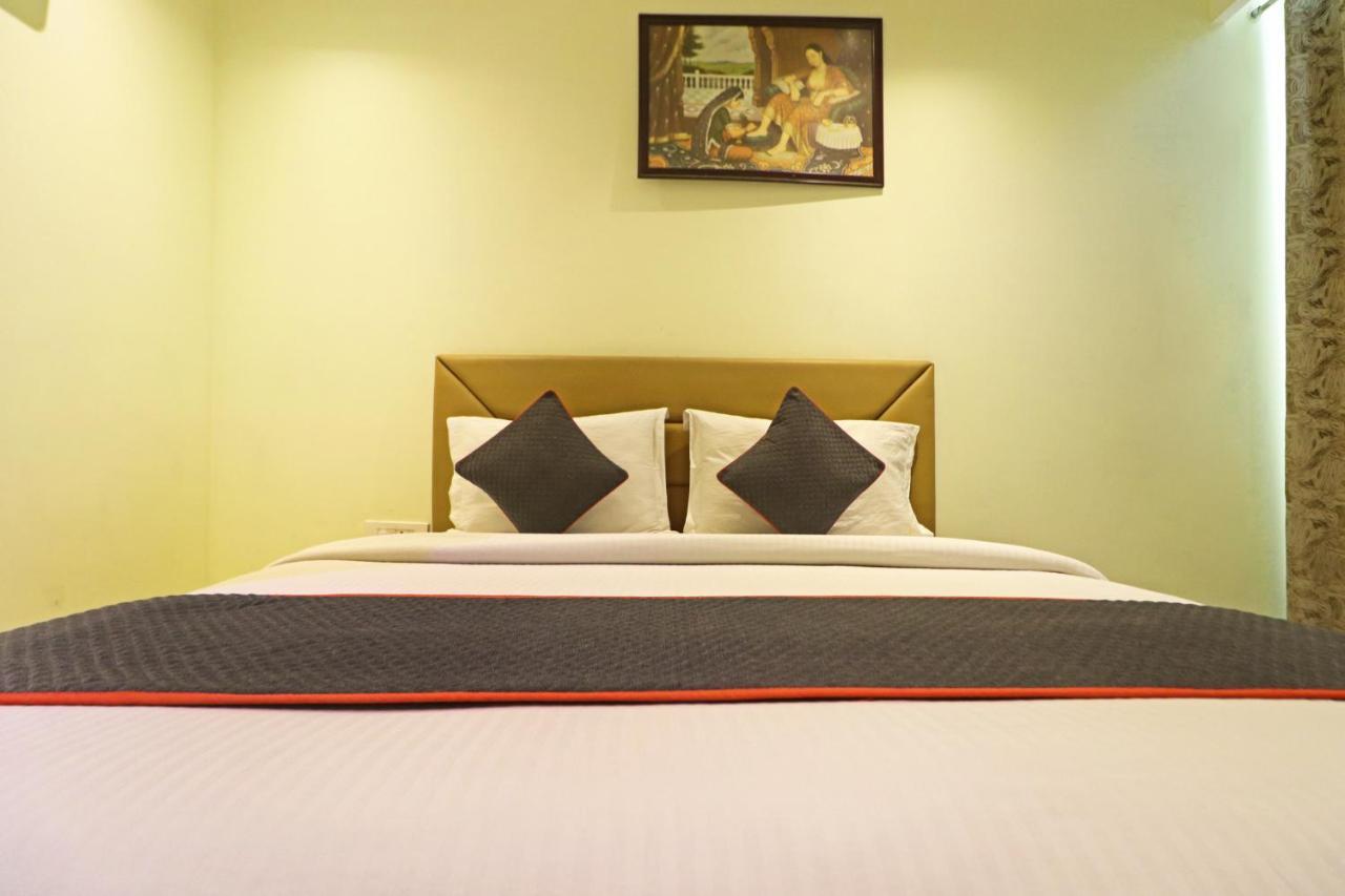Hotel Good Vibe Near Delhi Igi Airport Нью-Дели Экстерьер фото